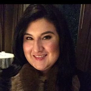 Meet your Posher, Julissa